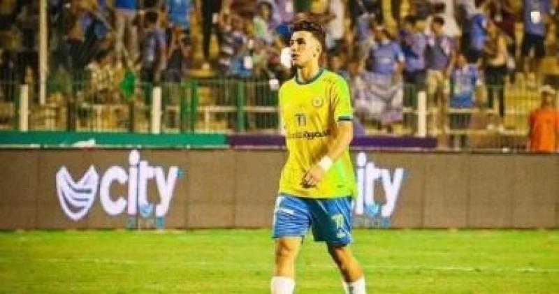 الإسماعيلي يعلن استدعاء لاعبه الفلسطيني خالد النبريصي لمعسكر منتخب بلاده