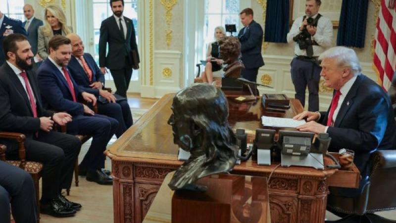 ترامب خلال استقبال الشرع في البيت الابيض
