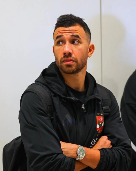 قناة الأهلي تكشف آخر تطورات إصابات الفريق, وموقف تريزيجيه وأشرف داري قبل مواجهة شبيبة القبائل