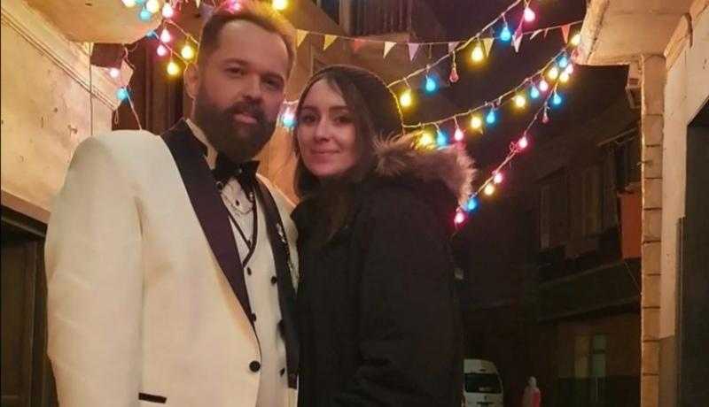 محمد محمود عبد العزيز يوجه رسالة مؤثرة لزوجته