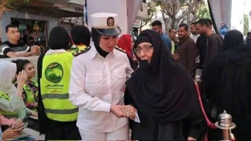 الشرطة النسائية تؤمن مقار اللجان