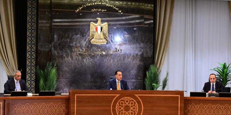 رئيس الوزراء: نستهدف استقطاب مصانع عملاقة تنتج على الأقل 100 ألف سيارة سنويًا