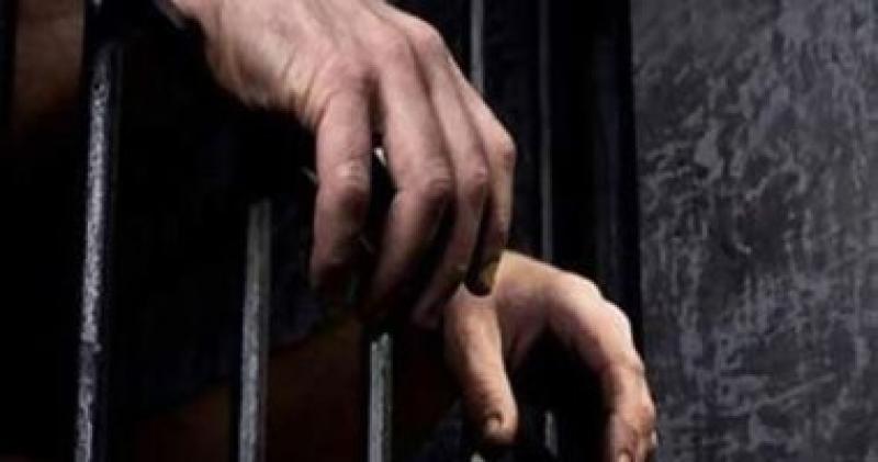 محاكمة مدرس هتك عرض طالبة 