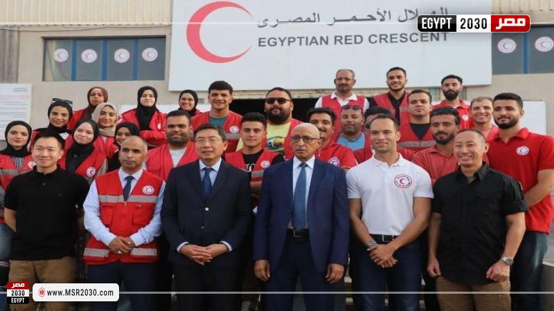 جانب من زيارة سفير سنغافورة بمصر لمعبر رفح