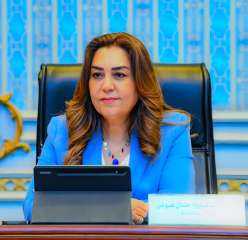 وزيرة التنمية المحلية تتابع جهود إخلاء مقابر السيارات... وزيرة التنمية المحلية تتابع جهود إخلاء مقابر السيارات بالقاهرة