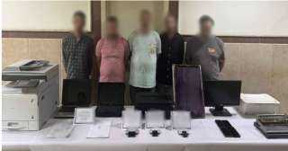 سقوط تشكيل عصابي لسرقة السيارات وتزوير أوراق ملكيتها وإعاة بيعها بالقاهرة