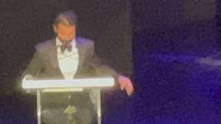 خالد النبوي يُهدي تكريمه بجائزة ”فاتن حمامة” لوالديه... خالد النبوي يُهدي تكريمه بجائزة ”فاتن حمامة” لوالديه وزوجته ويوجه التحية لرموز الفن