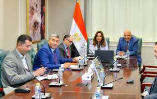 وزيرا الكهرباء والتنمية المحلية يتابعان العمل المشترك بقضايا البيئة والطاقات المتجددة