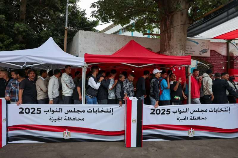 إحدى لجان المرحلة الأولى من انتخابات مجلس النواس