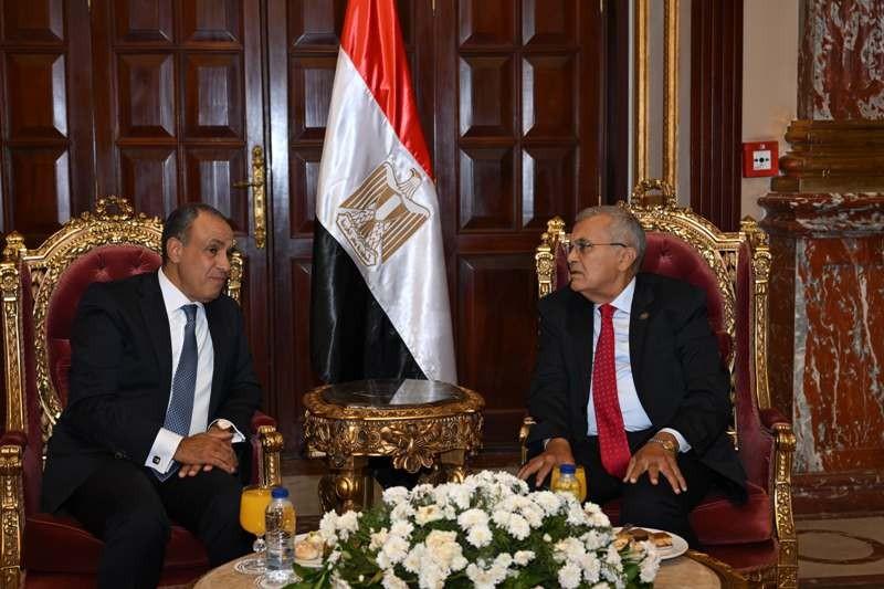 رئيس مجلس الشيوخ يستقبل وزير الخارجية