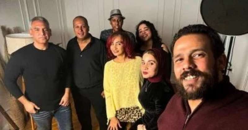 فريق عمل أوبريت يالا بينا