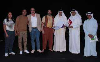 “ماسح الأحذية” تحصد جائزتين في المونودراما الدولية بمهرجان... “ماسح الأحذية” تحصد جائزتين في المونودراما الدولية بمهرجان الكويت