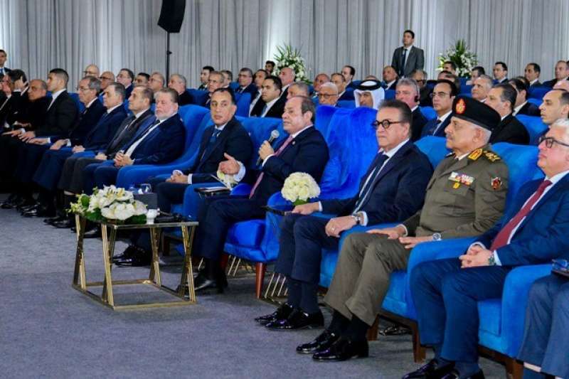 الرئيس السيسي يشهد افتتاح عدد من المحطات البحرية بقناة السويس بميناء شرق بورسعيد