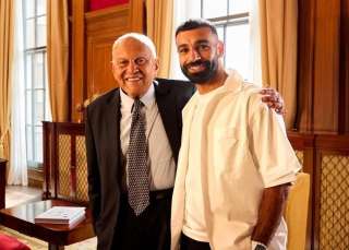 محمد صلاح: «شعرت بأنني أكبر من لاعب كرة... محمد صلاح: «شعرت بأنني أكبر من لاعب كرة قدم بعد منح المصريين الأمل»