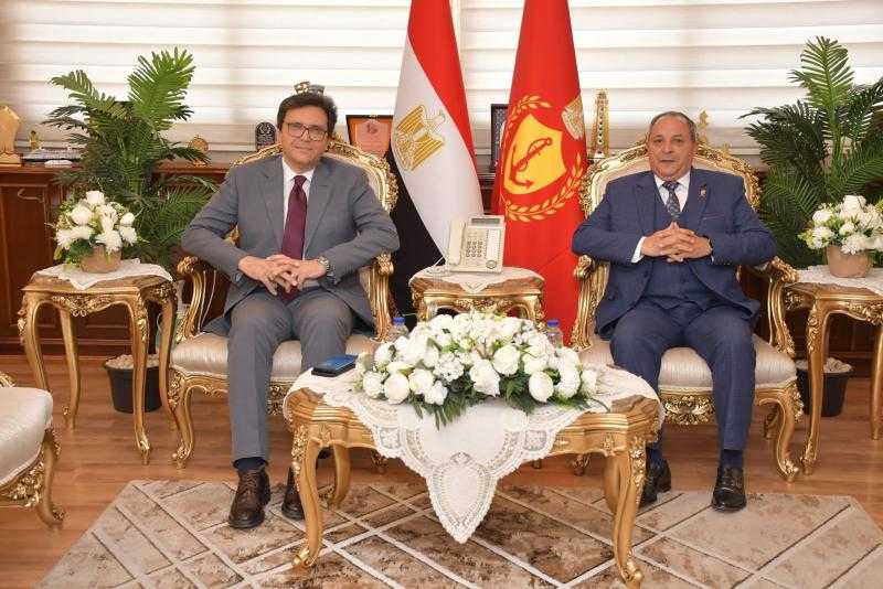محافظ بورسعيد يستقبل وزير الثقافة خلال زيارته للمحافظة لتفقد عدد من المنشآت الثقافية