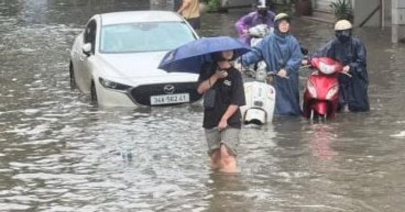 خبير مناخ: فيضانات فيتنام الأخيرة ناجمة عن تغير المناخ وتقلبات موسمية حادة
