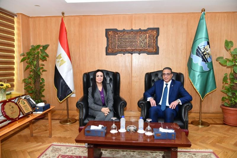 محافظ الفيوم يستقبل وزيرة التضامن الاجتماعي