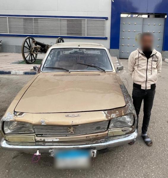 ضبط قائد سيارة تسبب في إصابة سيدة أثناء عبورها الطريق بأسيوط