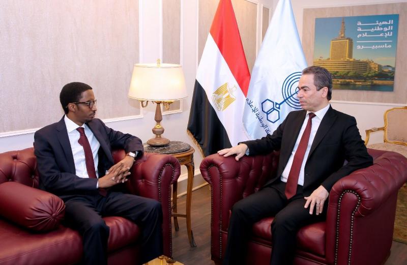 وزير الإعلام التشادي: عرض ”ليالي الحلمية” وبرامج شيخ الأزهر ووزير الأوقاف على تليفزيون تشاد