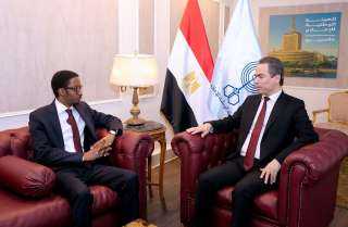 وزير الإعلام التشادي: عرض ”ليالي الحلمية” وبرامج شيخ... وزير الإعلام التشادي: عرض ”ليالي الحلمية” وبرامج شيخ الأزهر ووزير الأوقاف على تليفزيون تشاد