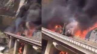 ارتفاع عدد ضحايا الحادث المروع في السعودية.. والشرطة... ارتفاع عدد ضحايا الحادث المروع في السعودية.. والشرطة توضح أسباب نجاة 8 أشخاص