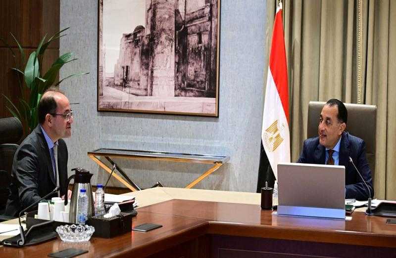 رئيس الوزراء يتابع مع وزير المالية عددًا من ملفات عمل الوزارة