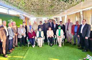 «قومي المرأة» يشارك في اجتماع بيت العائلة المصرية... «قومي المرأة» يشارك في اجتماع بيت العائلة المصرية بكفر الشيخ