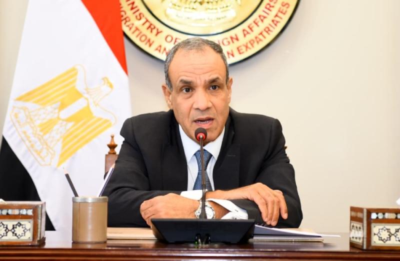 وزير الخارجية يستقبل الدارسين الأجانب