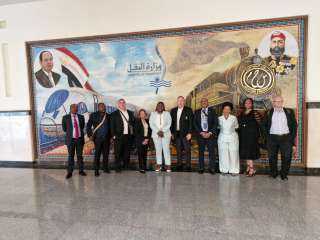 سكك حديد مصر تستقبل وفدًا برلمانيًا من جنوب إفريقيا بمحطتي رمسيس وصعيد مصر ببشتيل