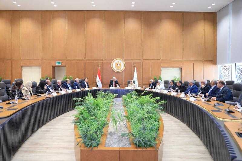 وزير التعليم العالي يترأس اجتماع تنسيقي لأفرع الجامعات الأجنبية في مصر