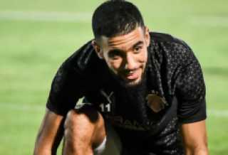 عاجل| أحمد قندوسي يفتح باب العودة لمصر.. هل... عاجل| أحمد قندوسي يفتح باب العودة لمصر.. هل يلبي الزمالك مطالب لوجانو؟