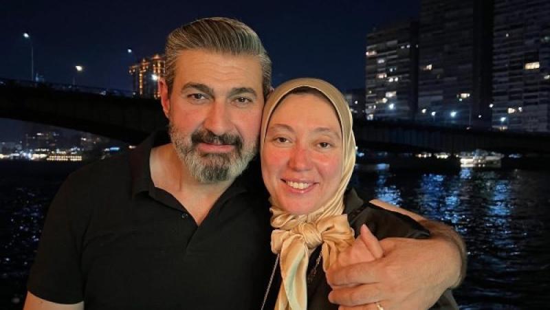 ياسر جلال وزوجته