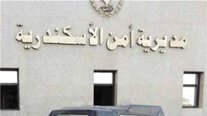 مشاجرة بين مشرف أمن وعاطل بسبب ركن سيارة بمول في الإسكندرية