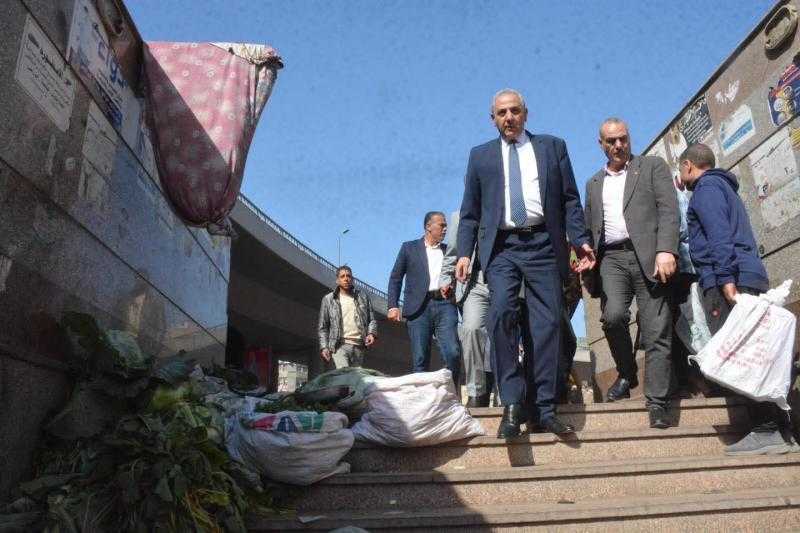 استجابة لشكاوى المحلاوية.. محافظ الغربية يأمر بإزالة إشغالات نفق الشون