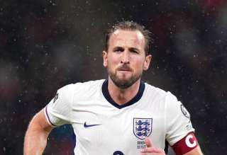 هاري كين يقترب من كامب نو.. برشلونة يتحرك لتعويض ليفاندوفسكي