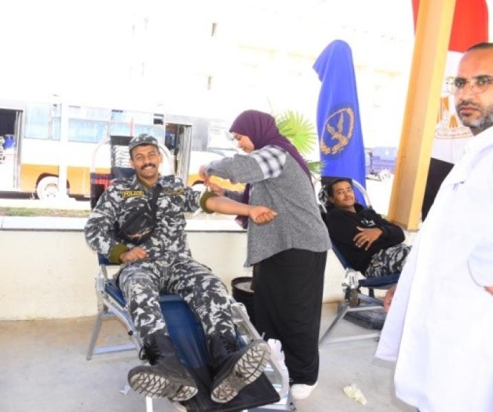 مديريتا أمن البحيرة وأسيوط تطلقان حملة للتبرع بالدم