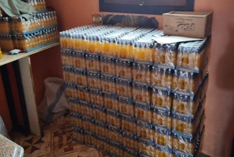 ضبط مصنع مخالف بالمنوفية لإنتاج مشروبات صناعية غير صالحة للاستهلاك