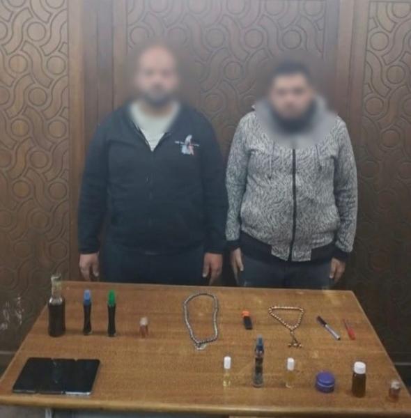 ضبط شخصين بالإسكندرية للنصب والاحتيال تحت زعم العلاج الروحاني