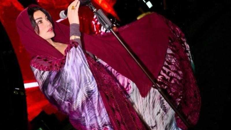 ببرقع أحمر..هيفاء وهبي تتألق في الرياض وتطلق أغنية جديدة