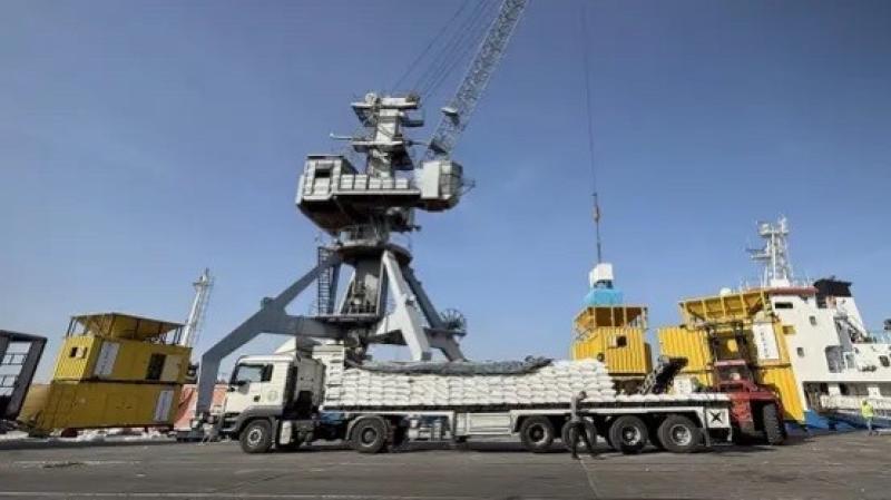 3800 طن يوريا من مصر.. شحنة جديدة تعزز الأمن الزراعي عبر مرفأ اللاذقية