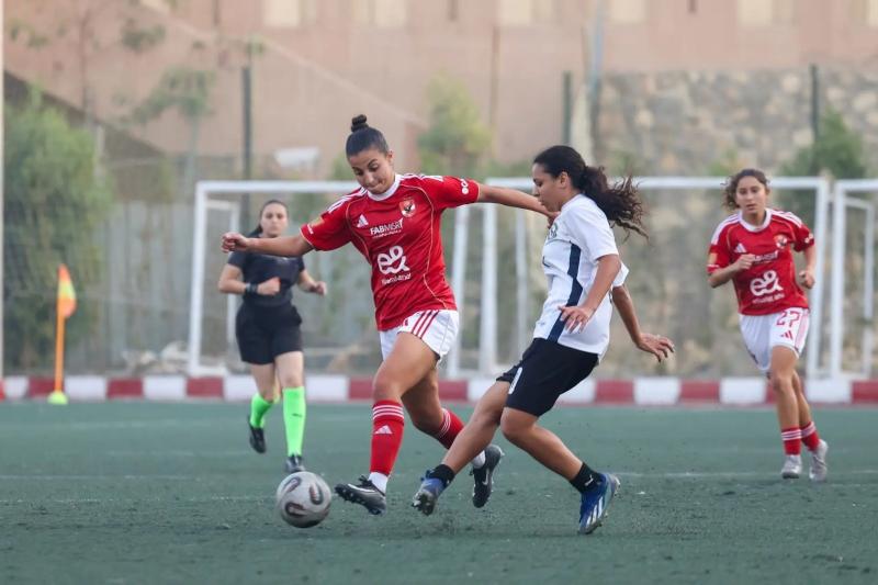 كرة القدم النسائية | الأهلي يتفوق على SAK بثلاثية في الدوري الممتاز