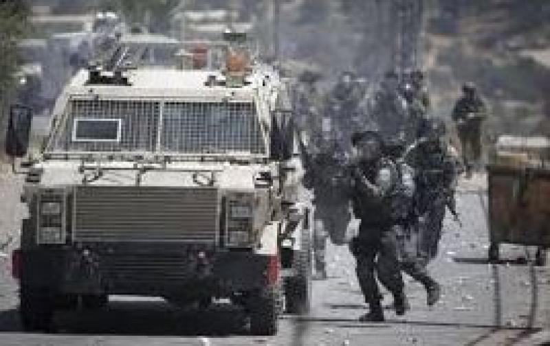 الاحتلال الإسرائيلي يعتقل 10 فلسطينيين في طولكرم ونابلس بالضفة الغربية