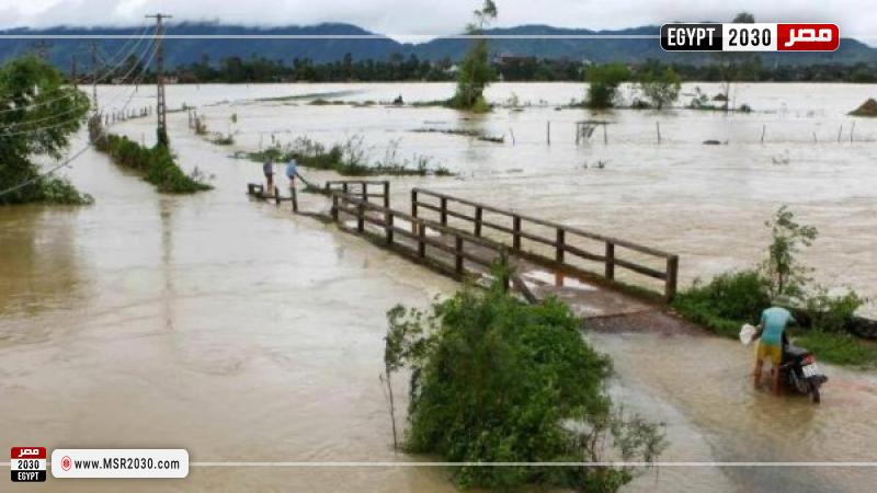 ارتفاع حصيلة ضحايا الفيضانات في فيتنام إلى 90 شخصا