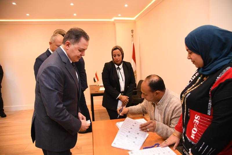 وزير الداخلية يدلي بصوته في انتخابات مجلس النواب