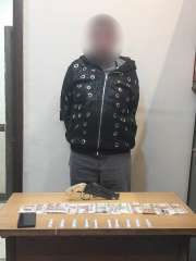 القبض على ديلر مخدرات بمنطقة بولاق أبو العلا بحوزة تامول وسلاح نارى