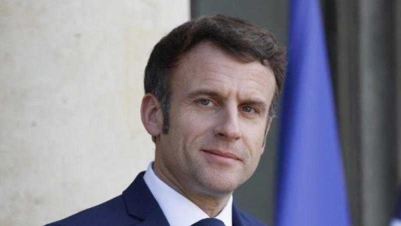 الرئيس الفرنسي يشيد بالمرحلة الانتقالية في الجابون