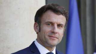 الرئيس الفرنسي يشيد بالمرحلة الانتقالية في الجابون