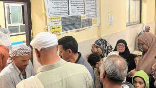 تكدس المواطنين أمام لجان الانتخابات بالشرقية تكدس المواطنين أمام لجان الانتخابات بالشرقية