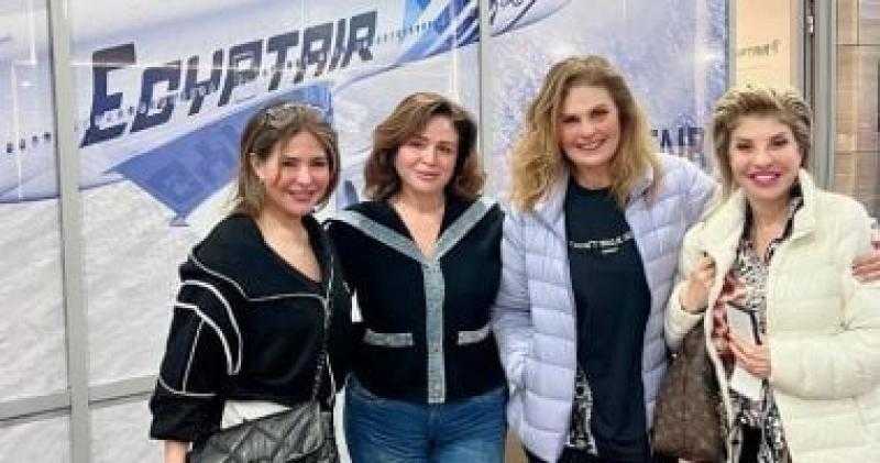 إلهام شاهين تشارك متابعيها تفاصيل رحلتها لمهرجان شرم الشيخ الدولي لمسرح الشباب