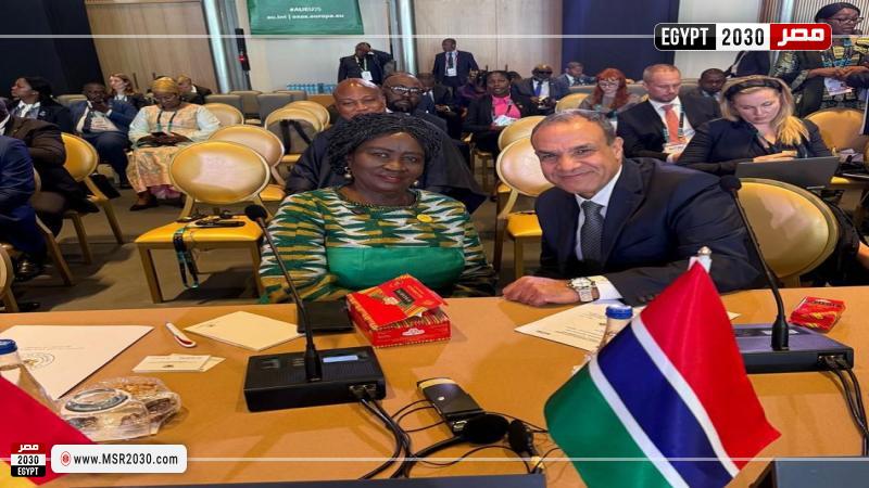 وزير الخارجية مع نائبة رئيس غانا